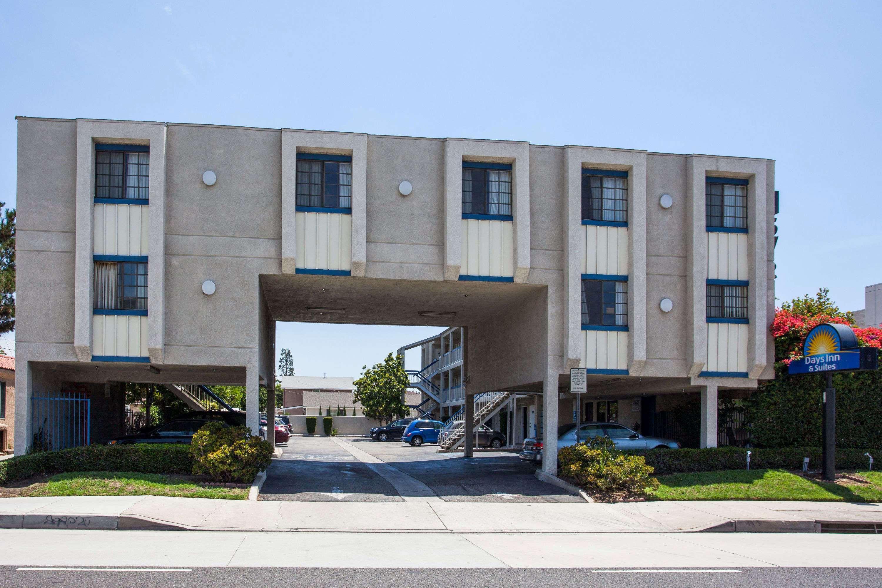 Days Inn By Wyndham Orange Anaheim Extérieur photo